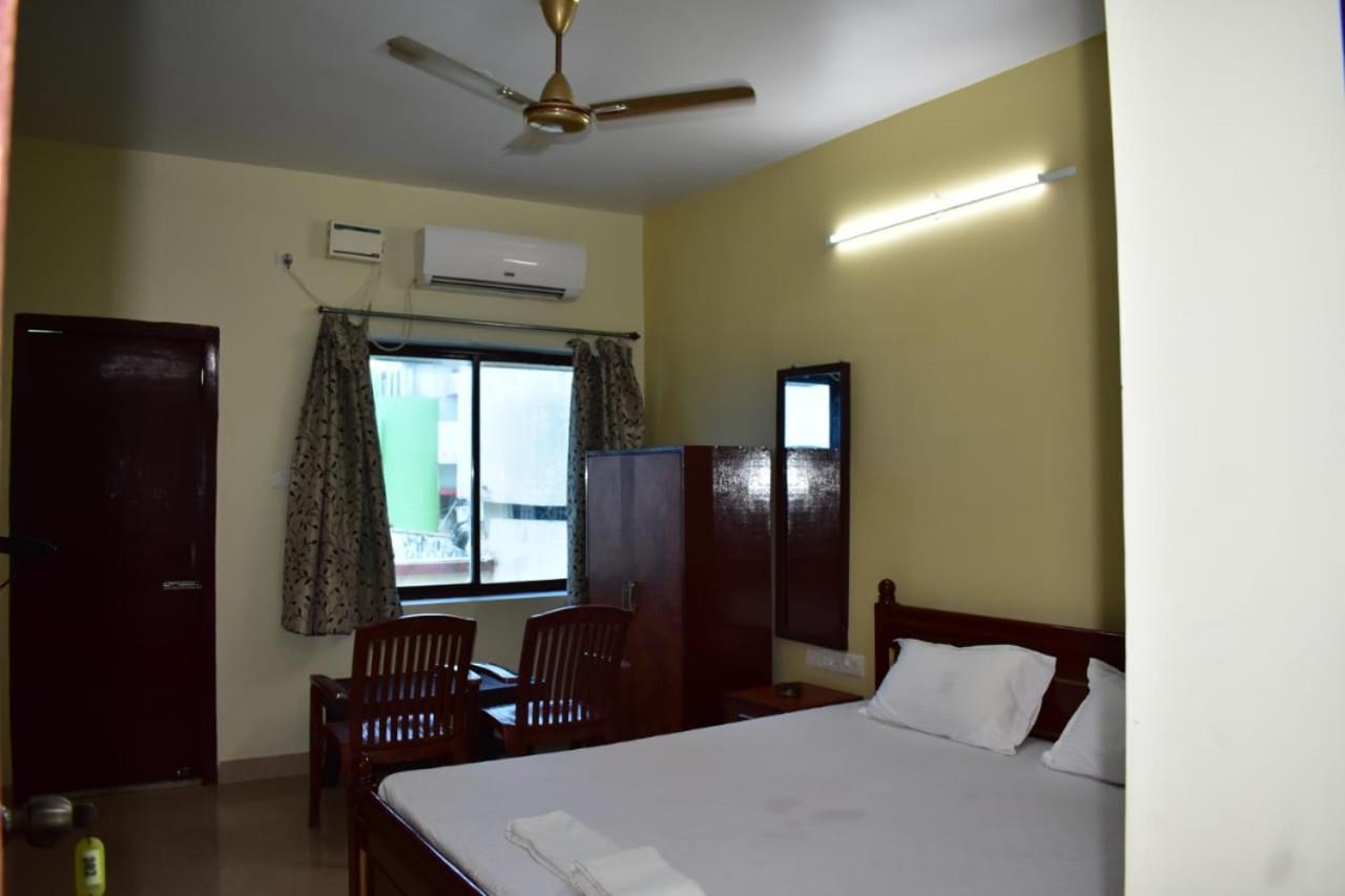 Hotel Lovely Inn ! Puri بوري المظهر الخارجي الصورة
